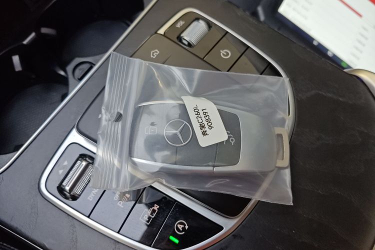 奔驰C级 2021款 C 260 L 运动星耀臻藏版中控内饰11