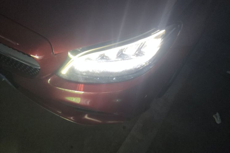 奔驰C级 2019款 改款 C 260 L 运动版局部细节36