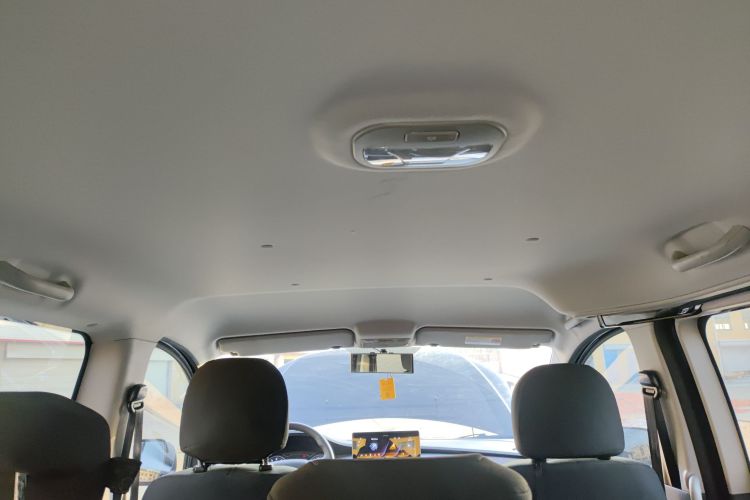 江淮瑞风 瑞风M3 2022款 1.5T 7座标准版中控内饰22