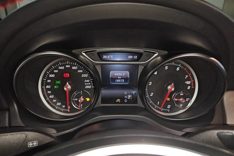 奔驰CLA 2019款 CLA 200 时尚型局部细节14