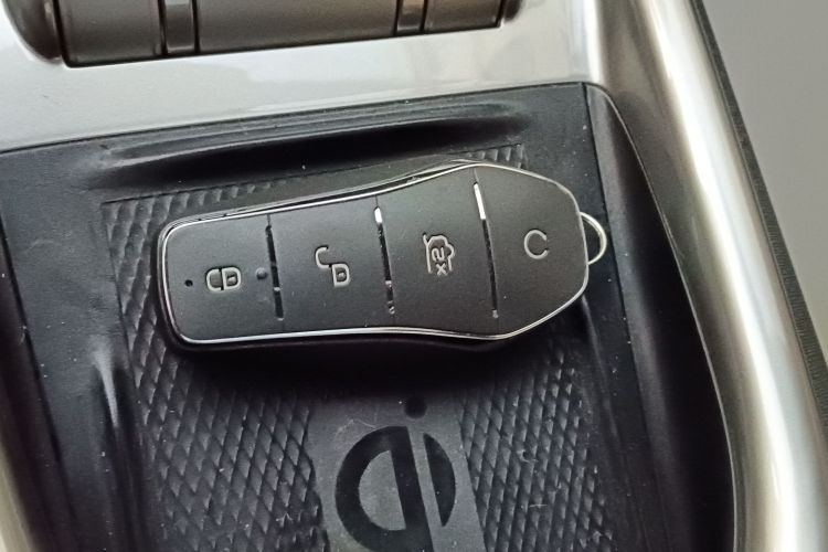 比亚迪 海豚 2021款 405km 时尚版中控内饰7001