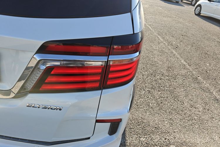 本田 艾力绅 2016款 2.4L 风尚版车身外观9