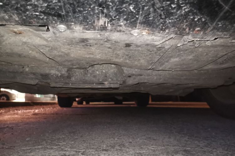 红旗H7 2015款 2.0T 豪华型局部细节9008