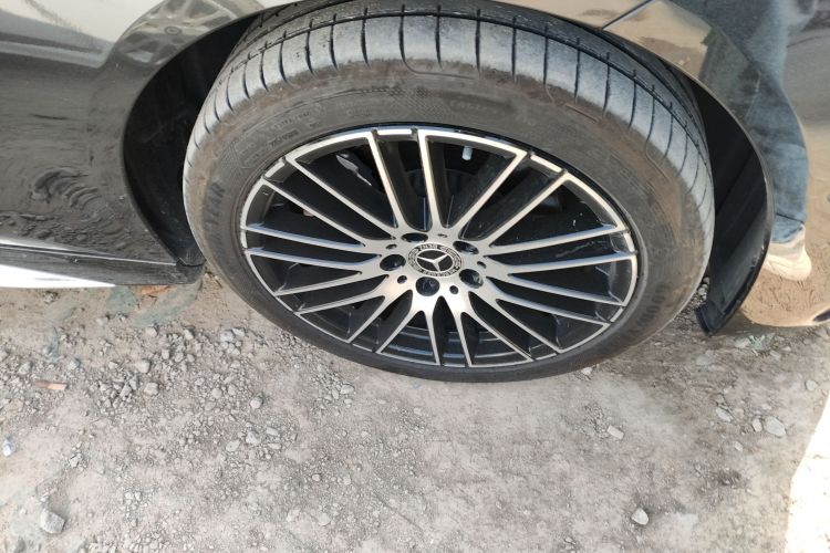 奔驰C级 2024款 改款 C 200 L 运动版车身外观10