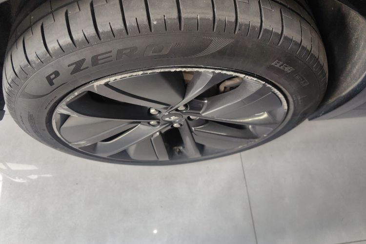 理想汽车 理想L9 2022款 Max车身外观6008