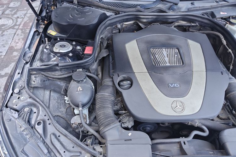 奔驰E级 2014款 E 300 L局部细节9006