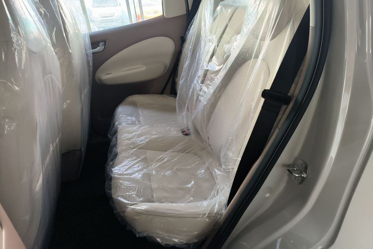 五菱汽车 宏光MINIEV 2025款 四门版 进阶款中控内饰21