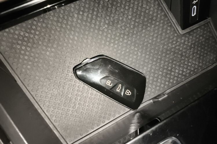 大众 威然 2023款 改款 330TSI 商务版中控内饰11