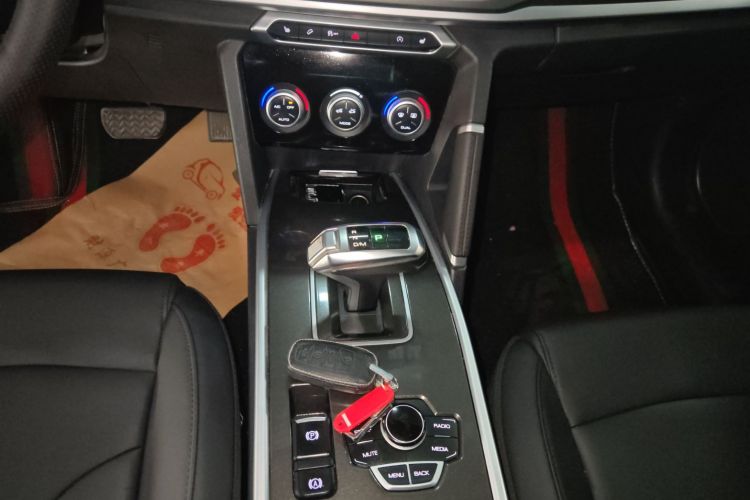 哈弗H6 2019款 运动版 1.5T 自动两驱精英型 国VI中控内饰18