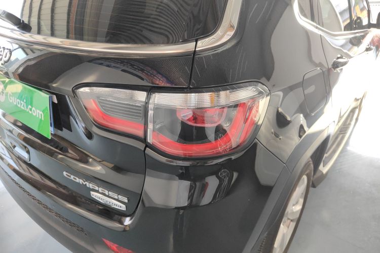 Jeep 指南者 2017款 200T 自动家享版车身外观9