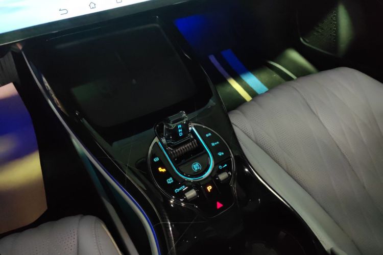 比亚迪 海豹 2022款 700km 长续航后驱版中控内饰18