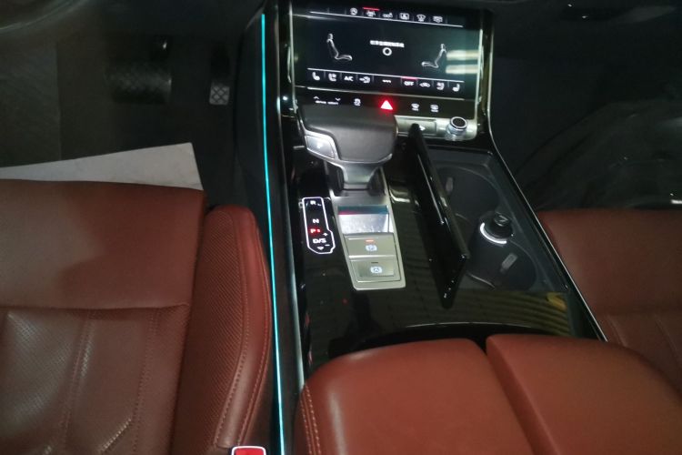 奥迪A8 2019款 A8L 55 TFSI quattro 尊贵型局部细节18