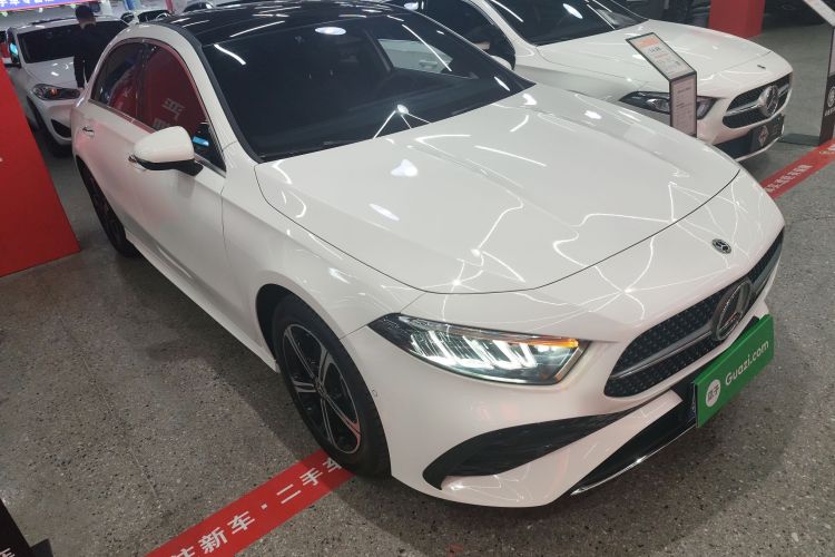 奔驰A级 2024款 改款 A 200 L 时尚型车身外观3