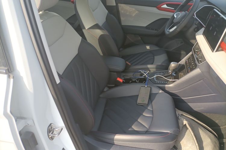 大众 途岳 2024款 300TSI 两驱月尊版局部细节41