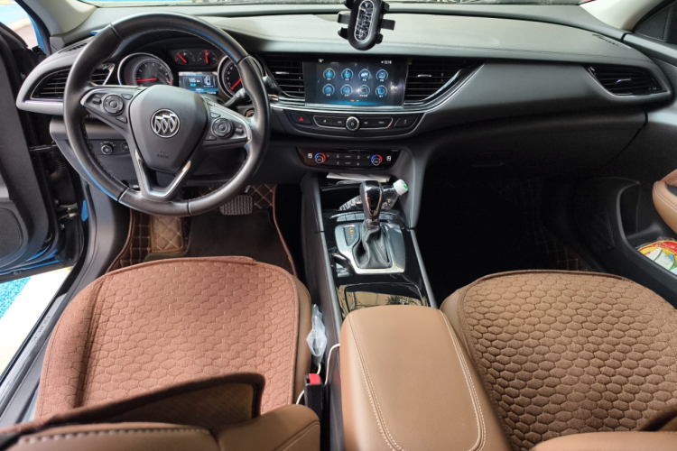 别克 君威 2019款 20T 豪华型 国VI中控内饰12