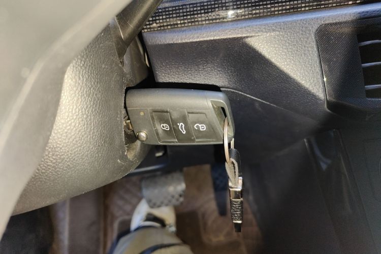 大众 朗逸 2023款 新锐 1.5L 自动新逸版中控内饰11