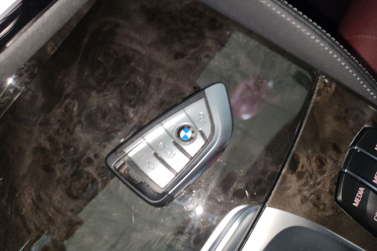 宝马5系 2022款 改款二 525Li M运动套装中控内饰11