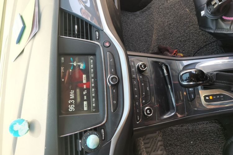 别克 威朗 2018款 两厢 15S 自动领先型中控内饰16