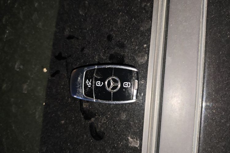 奔驰E级 2021款 E 260 L中控内饰11