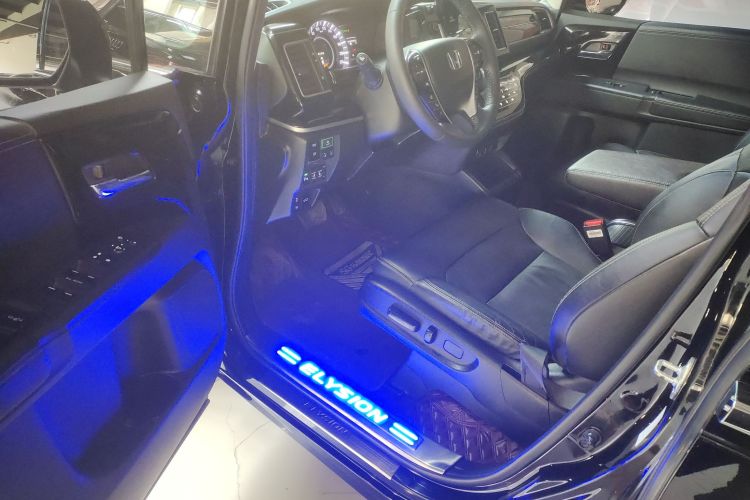 本田 艾力绅 2019款 2.0L 混动舒适版中控内饰20