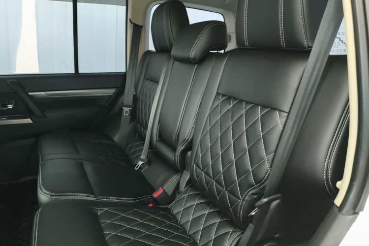 三菱 帕杰罗（平行进口） 中控内饰21