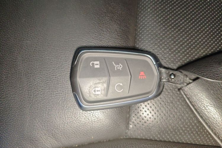 凯迪拉克XT4 2022款 28T 四驱铂金型中控内饰7001