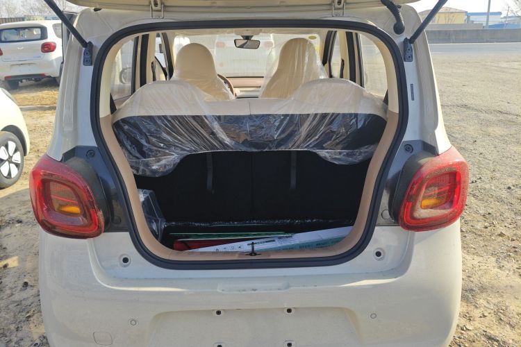 五菱汽车 宏光MINIEV 2025款 四门版 进阶款机舱底盘23