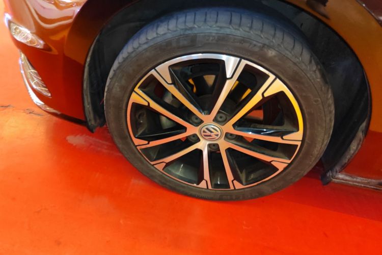 大众 高尔夫 2017款 280TSI 自动R-Line百万辆纪念版车身外观6004