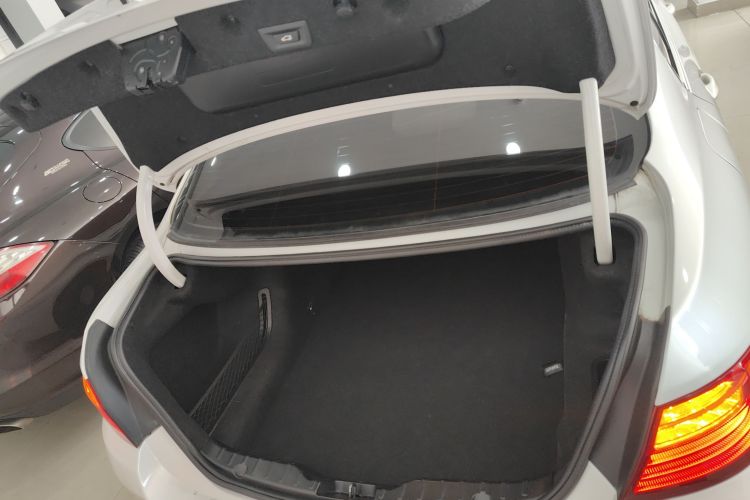 宝马5系 2017款 520Li 典雅型机舱底盘23