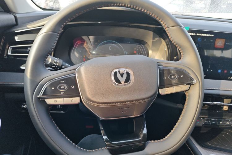 长安X7 PLUS 2024款 1.5T 自动尊崇型 7座中控内饰13