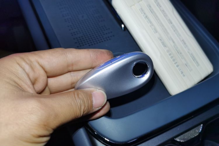 岚图汽车 岚图知音 2024款 四驱全球版中控内饰7001