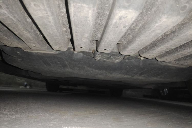 奔驰C级 2020款 改款 C 260 L局部细节9008