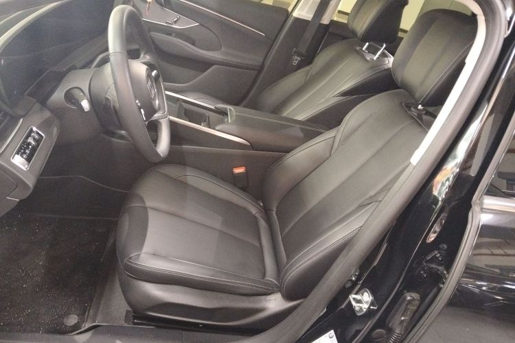 别克 君越 2025款 28T 白金版中控内饰19