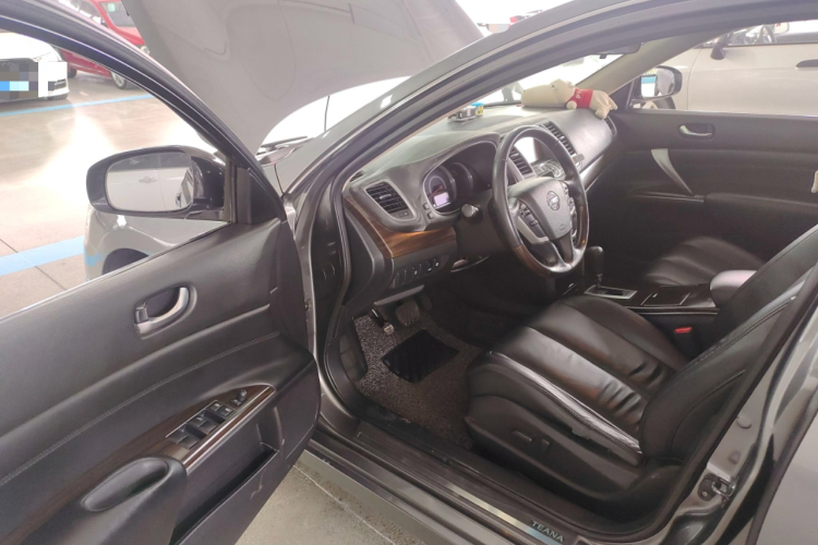 日产 天籁 2011款 公爵 2.5L XV尊雅版中控内饰7003