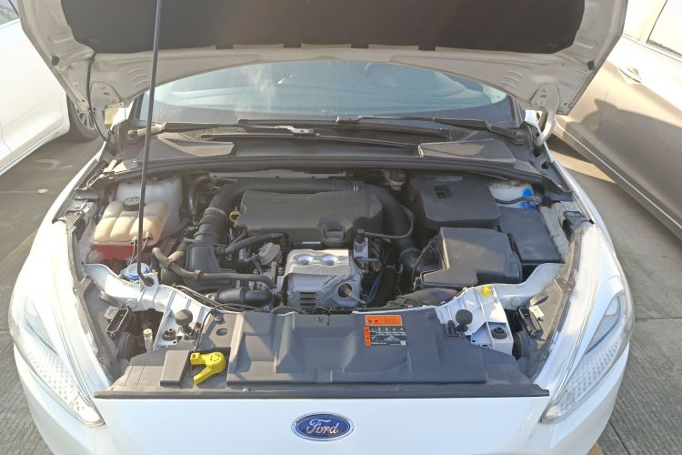 福特 福克斯 2017款 两厢 EcoBoost 125 自动超能风尚型智行版局部细节24