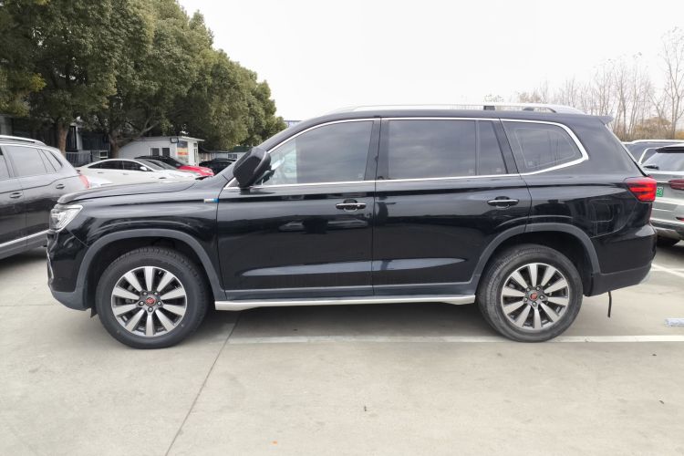 荣威RX8 2019款 30T 智联网两驱超群旗舰版车身外观4