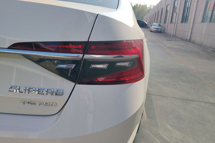 斯柯达 速派 2019款 TSI280 DSG舒适版车身外观9