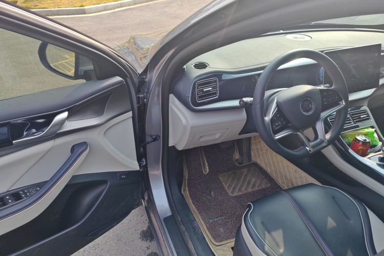 比亚迪 秦PLUS 2021款 EV 600KM 旗舰型中控内饰20