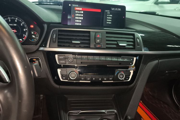 宝马3系 2018款 320Li 领先型豪华套装中控内饰16