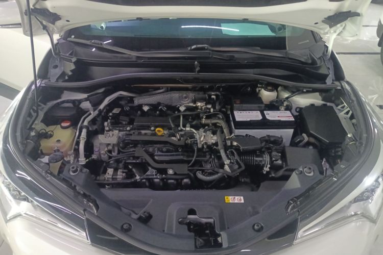 丰田C-HR 2018款 2.0L 领先天窗版 国V局部细节24