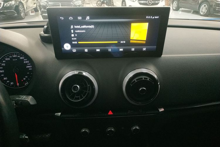 奥迪A3 2018款 30周年年型 Sportback 35 TFSI 时尚型中控内饰16