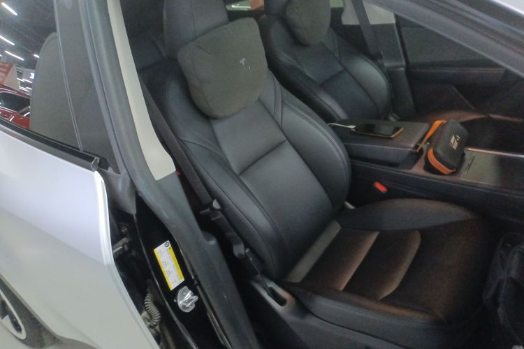 特斯拉 Model Y 2023款 后轮驱动版局部细节41