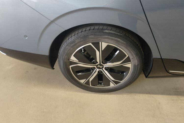 小鹏P5 2021款 460E车身外观6008