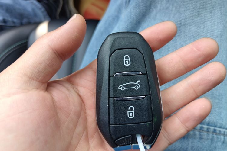 标致408X 2023款 引力版中控内饰7001