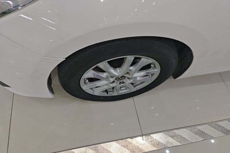 马自达3 昂克赛拉 2014款 三厢 1.5L 自动豪华型车身外观6007