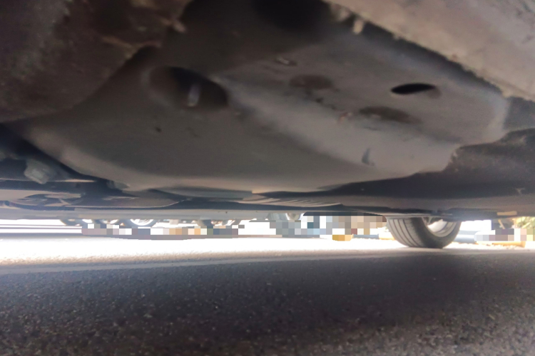 奥迪A4L 2018款 30周年年型 40 TFSI 时尚型局部细节9001