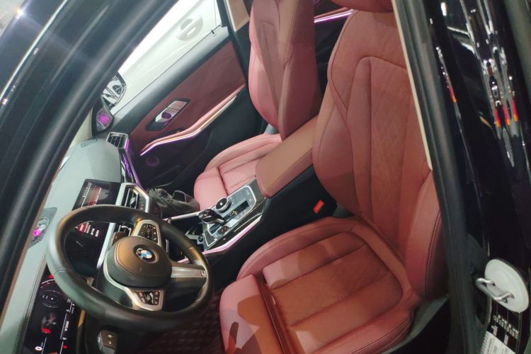 宝马3系 2022款 325Li M运动曜夜套装中控内饰19