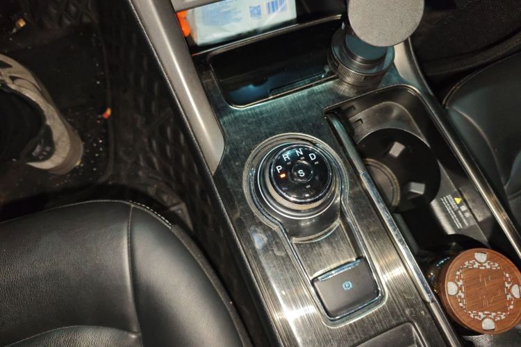 福特 蒙迪欧 2017款 EcoBoost 180 时尚型中控内饰18