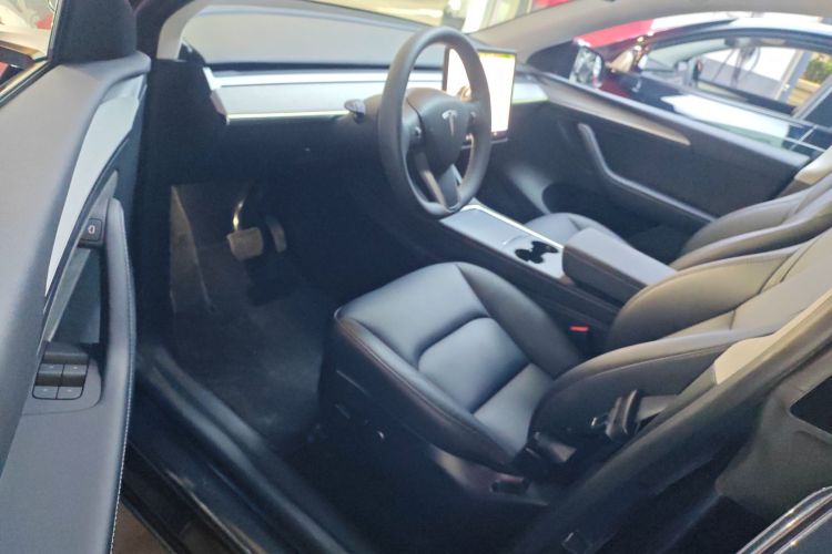 特斯拉 Model Y 2024款 后轮驱动版中控内饰20