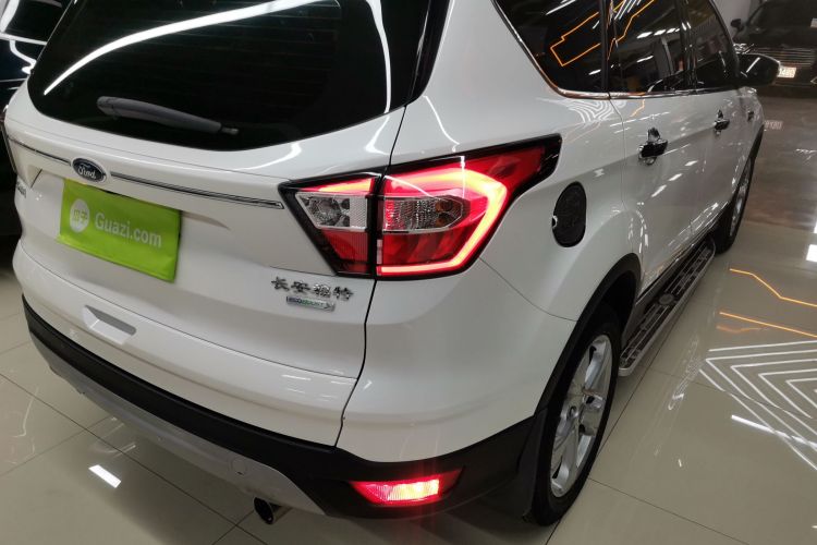 福特 翼虎 2018款 EcoBoost 180 两驱铂翼型车身外观9